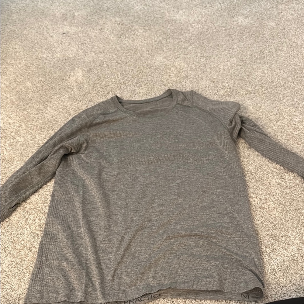Men’s Gray Long Sleeve Shirt